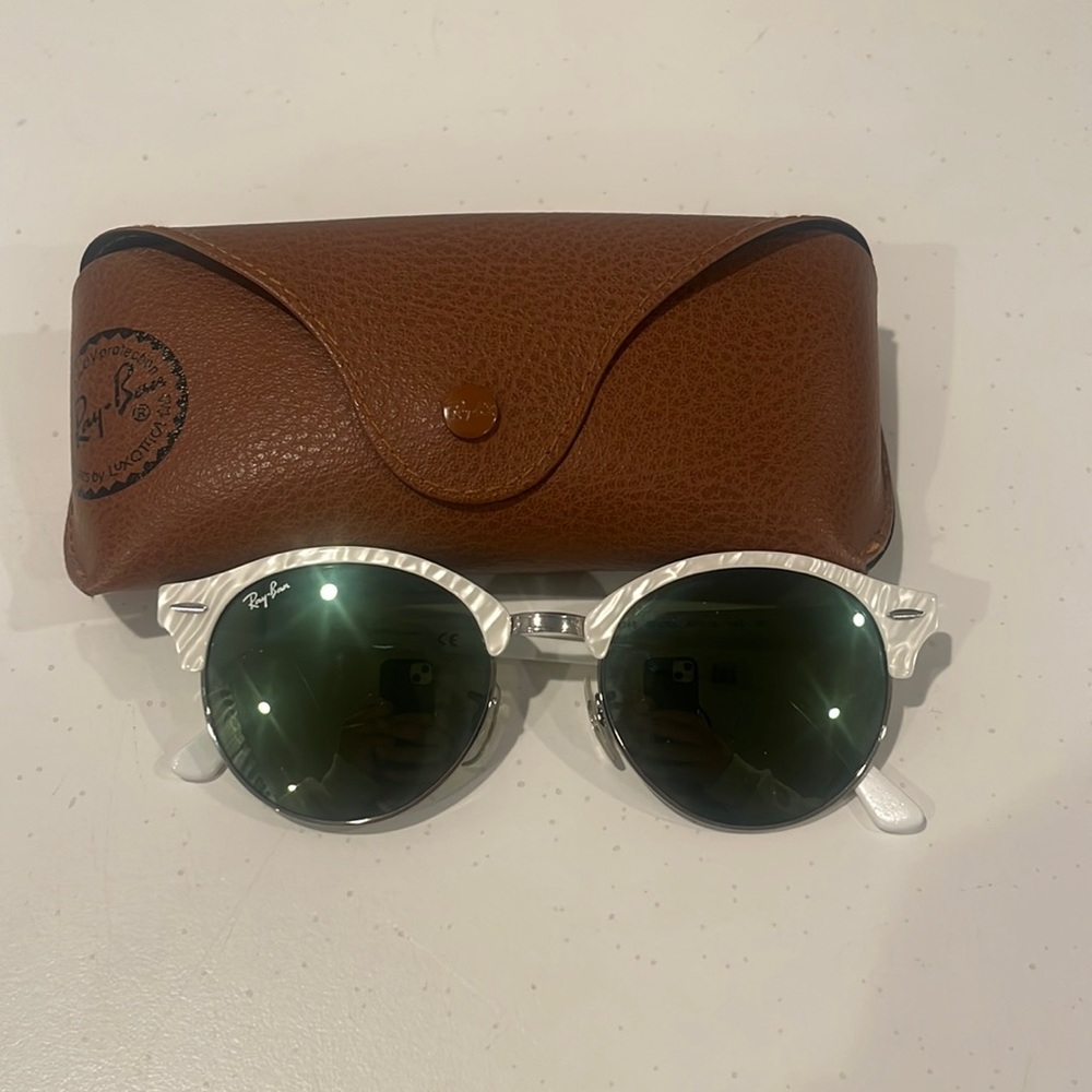 Vintage Ray- Ban clu round RB4246 988/2X White Sunglasses